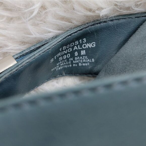 Dr.āScholl's StringĀ Along VeganāLeatherāFlipāFlops - Picture 5 of 6